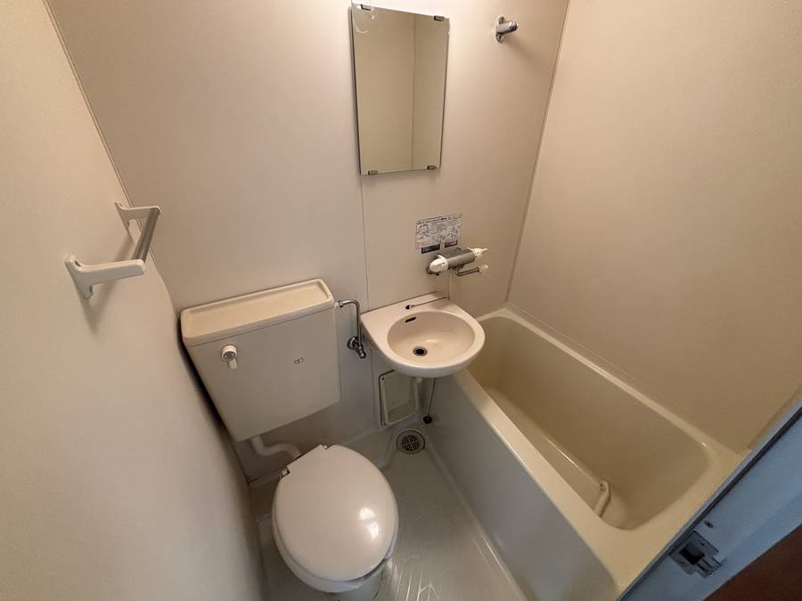 コーポタカヤマ　B号（1F)