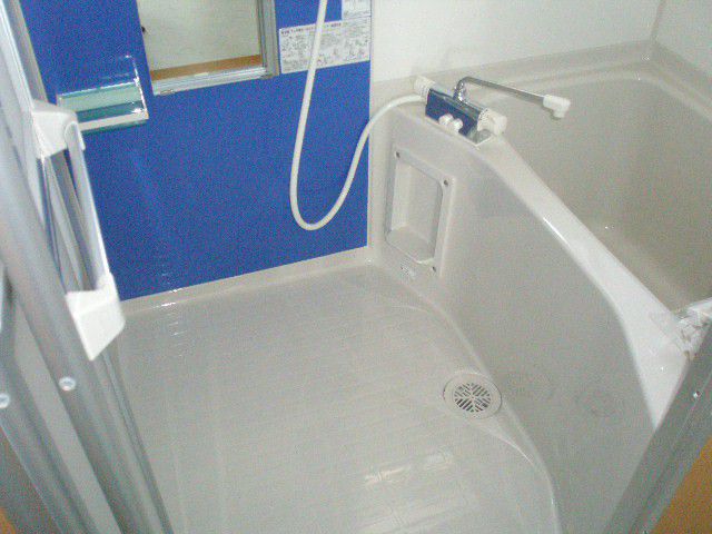 苺HOUSE金曲B棟　101号