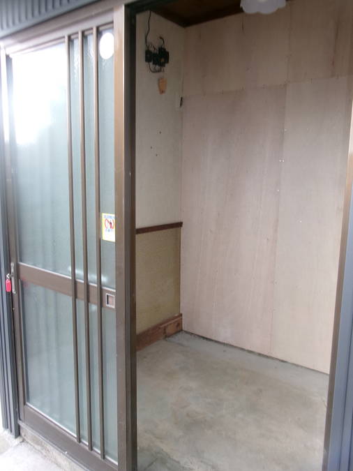 並川ガレージ　B