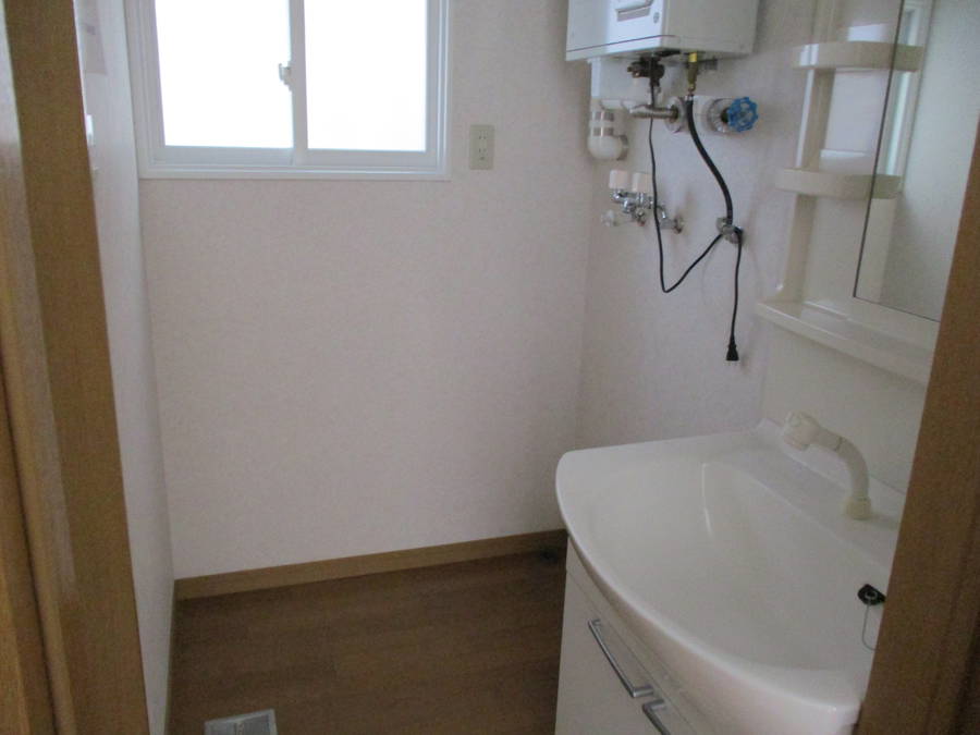 コーポ・ブルースカイ1-1