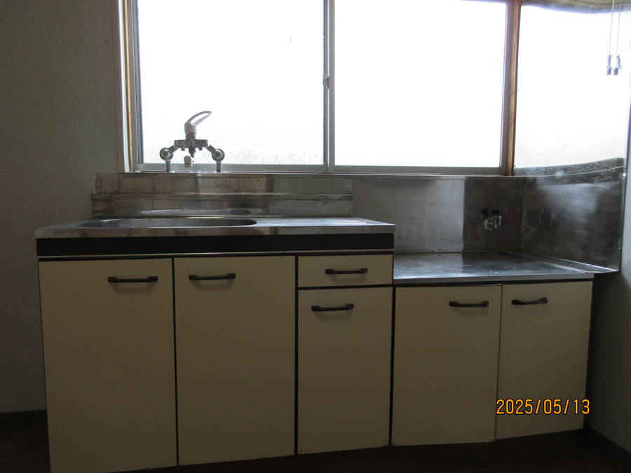 横迎町一丁目貸家