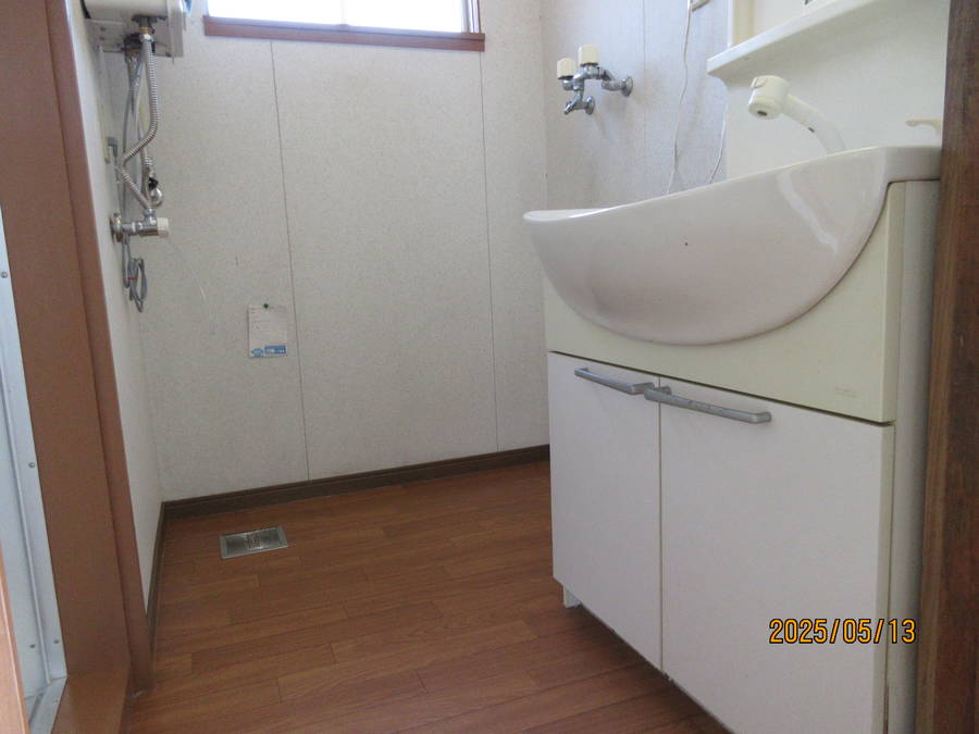 横迎町一丁目貸家