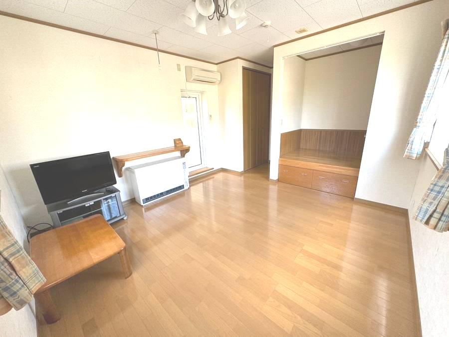 メゾンメープル５号室(駐車場付き)