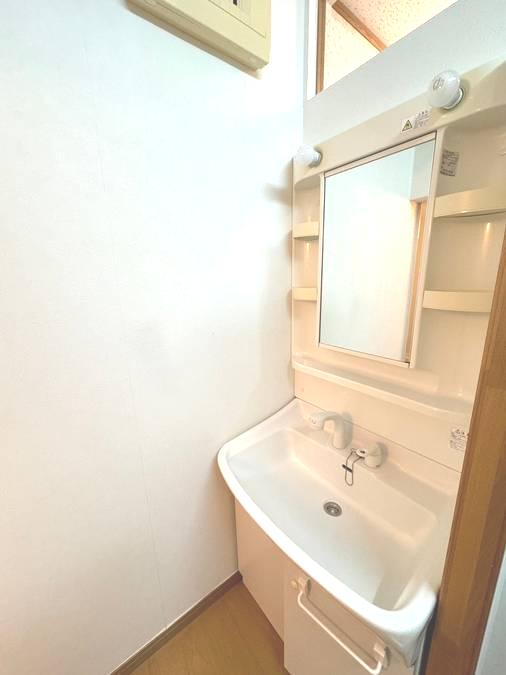 メゾンメープル５号室(駐車場付き)