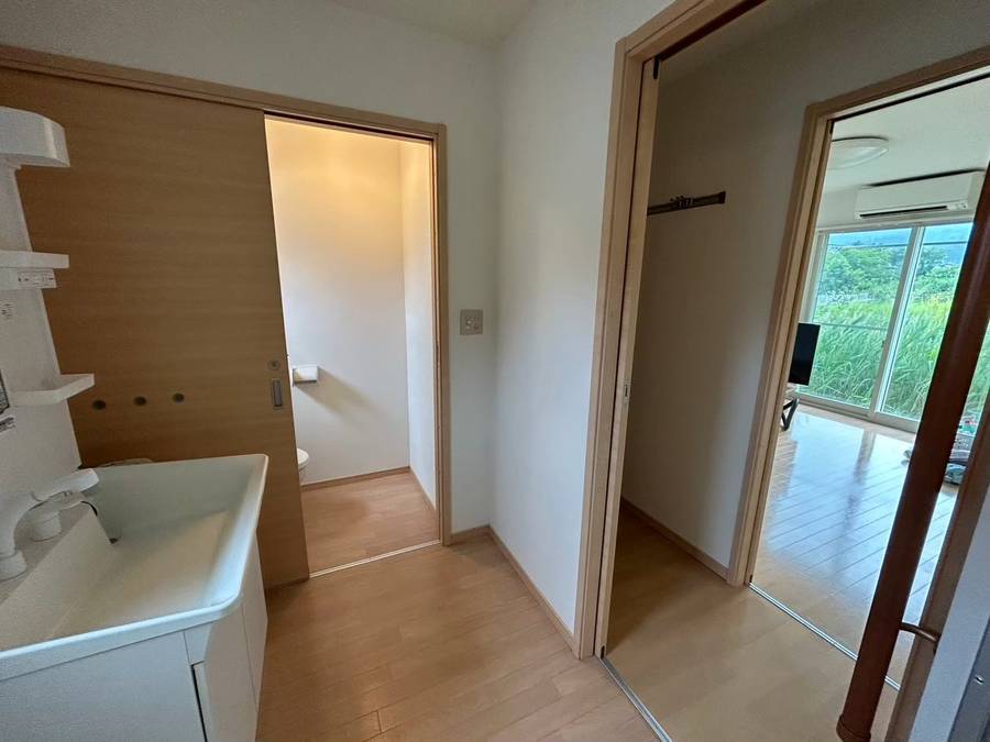 グランポルトB13号室(駐車場付き)