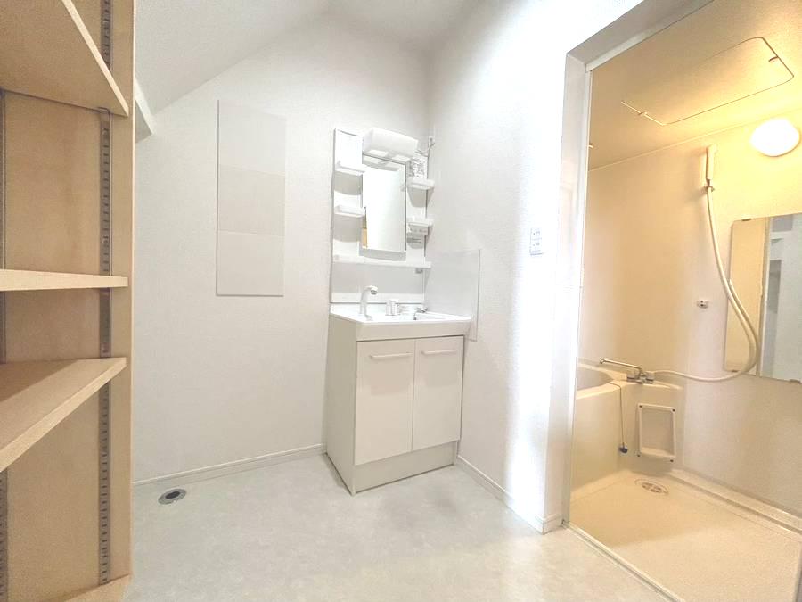 ボヌールE号室(駐車場完備♪)