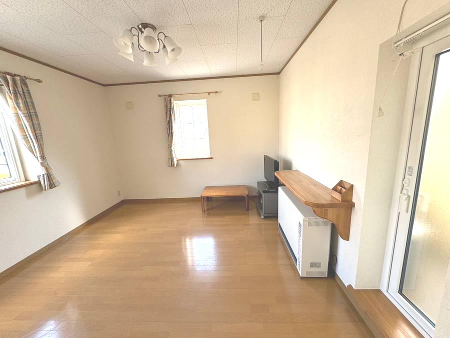 メゾンメープル１号室(駐車場付き)