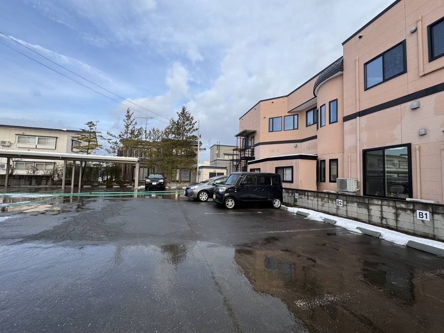 Y`sパーキング（青空パーキング）